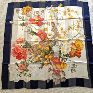 Vintage Valentino silk scarf 34"x34"